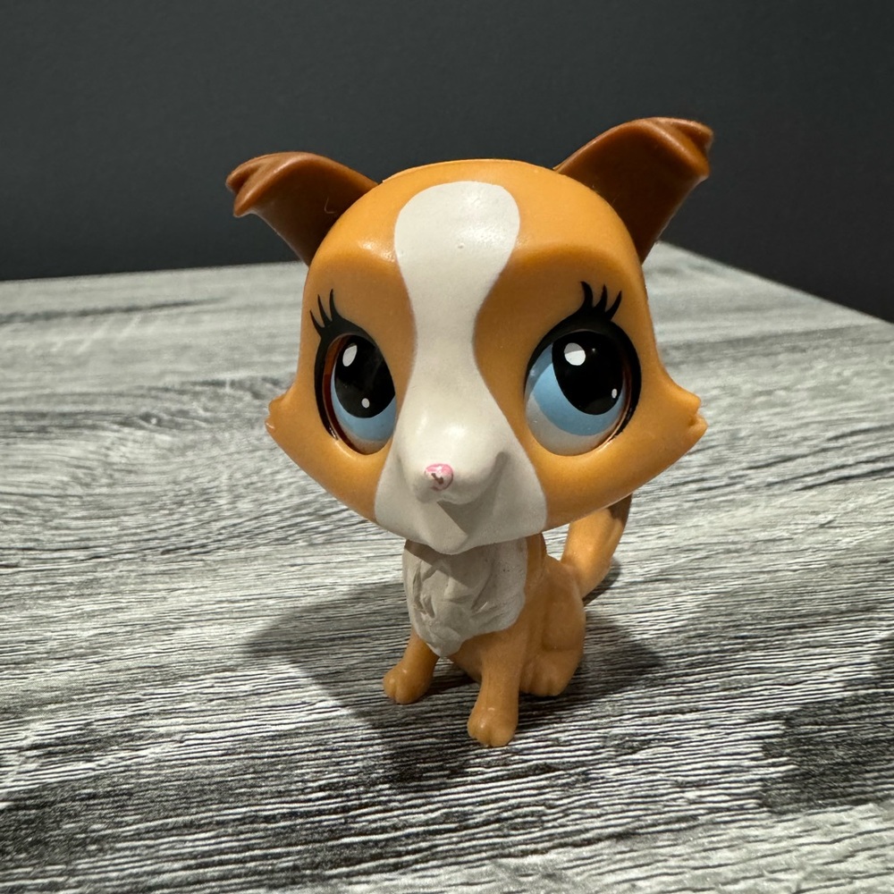 Littlest Pet Shop | #3358: Magic Motion Collie - Collectible Toy Figure